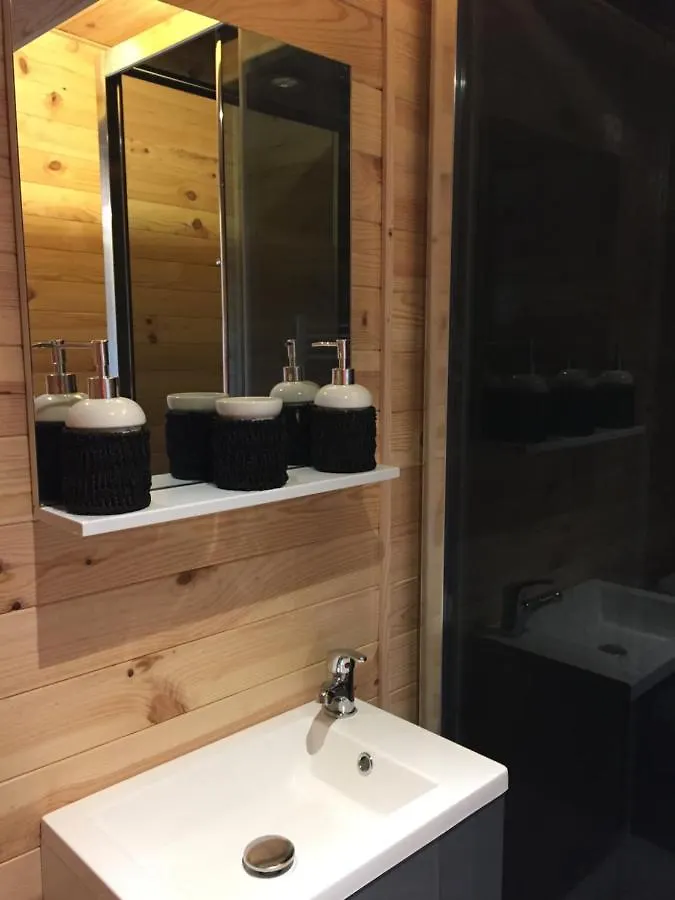 Oda ve Kahvaltı Aubrac Spa Saint-Chély-dʼAubrac